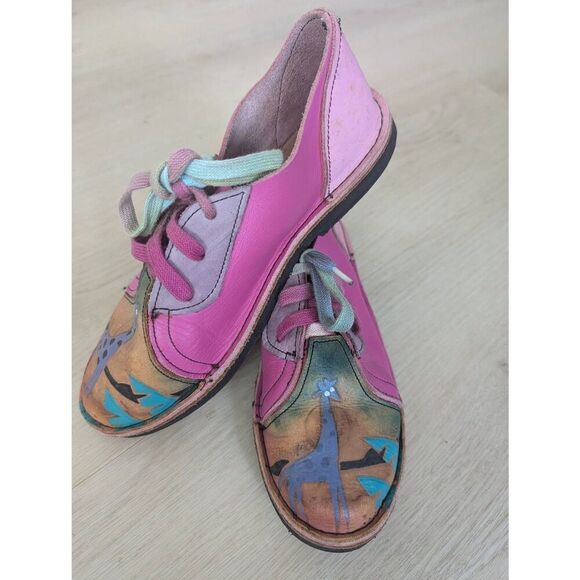 Shoes Girls Size 9 Vintage Painted Lace Up Retro Art Deco giraffe pink purple - Picture 1 of 5